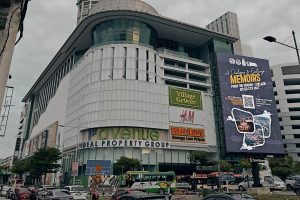 1st Avenue Mall