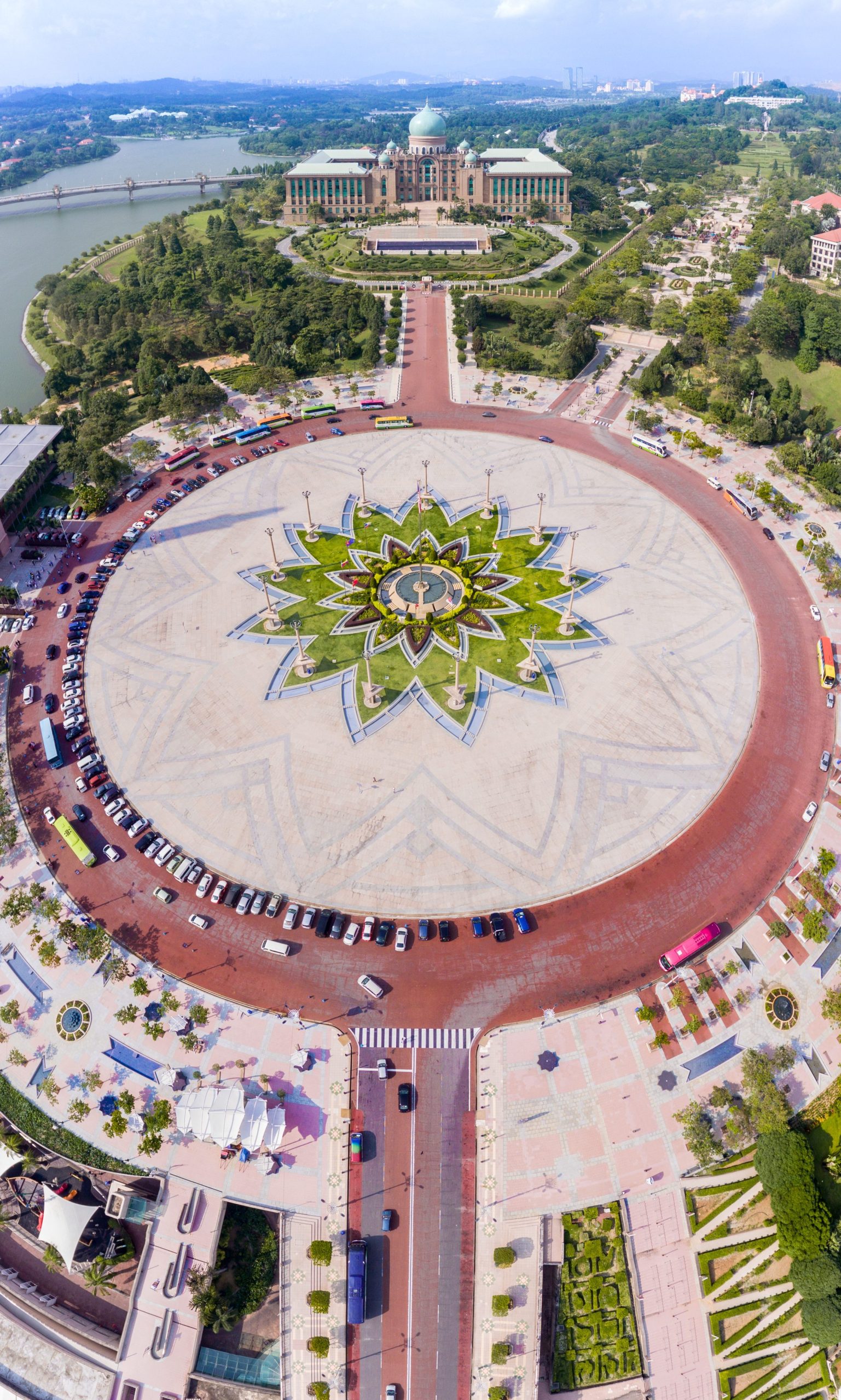 dataran putrajaya scaled
