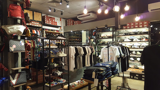 Butik Fashionista, Pelangi Mall, Kota Bharu, Kelantan. Butik Fashionista, Pelangi Mall, Kota Bharu, Kelantan.