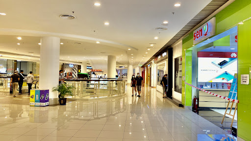 senQ Queensbay Mall