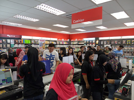 POPULAR Book Store • Tawau