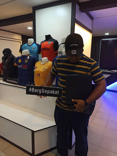 TFC MERCHANDISE STORE 2