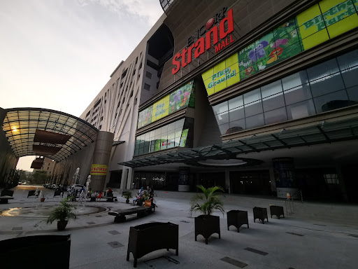 Strand Mall