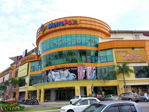 Metro Point Complex