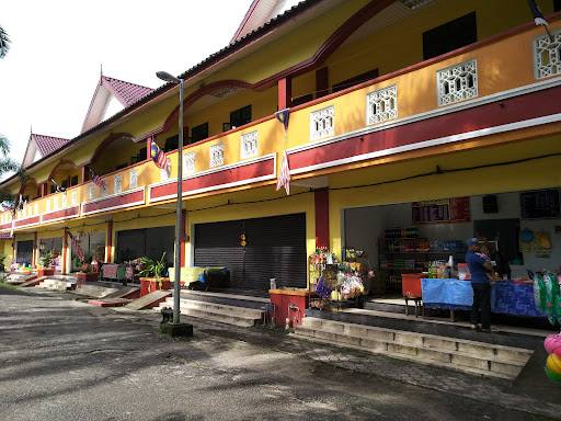 Kolam Air Panas La ( La Hot Springs)