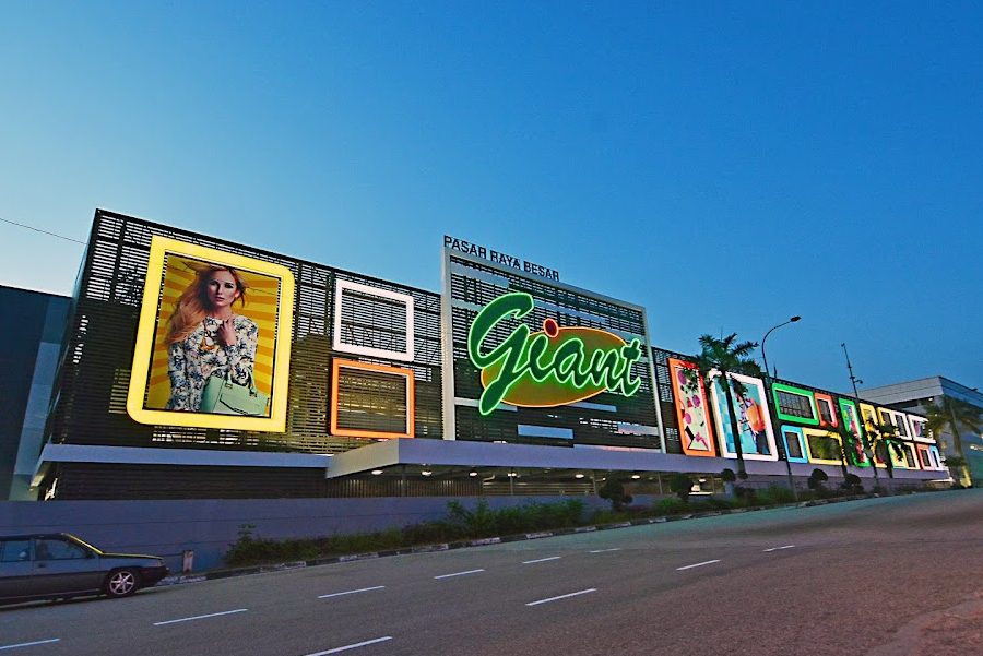 giant plentong mall mb