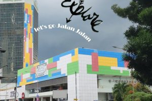 Holiday plaza