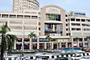 Island Plaza