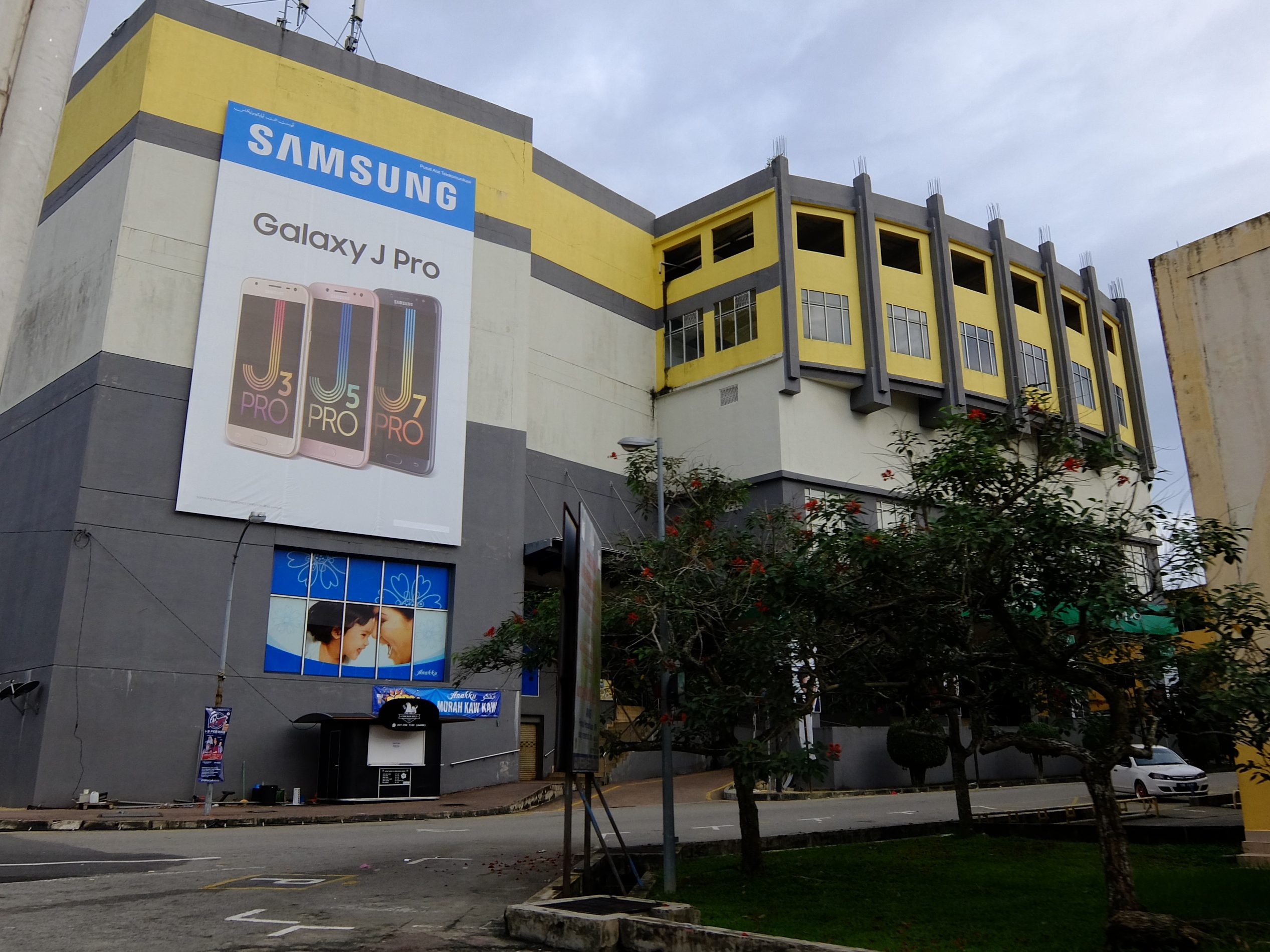 kompleks kemaman centre point
