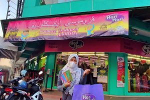 Pusat Pakaian Hari-Hari Jertih, Terengganu 6 Pusat Pakaian Hari-Hari Jertih, Terengganu